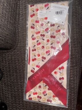 🍒Coach Cherry Print Silk Scarf in Chalk and Red. Brand New! Rare!!!🍒